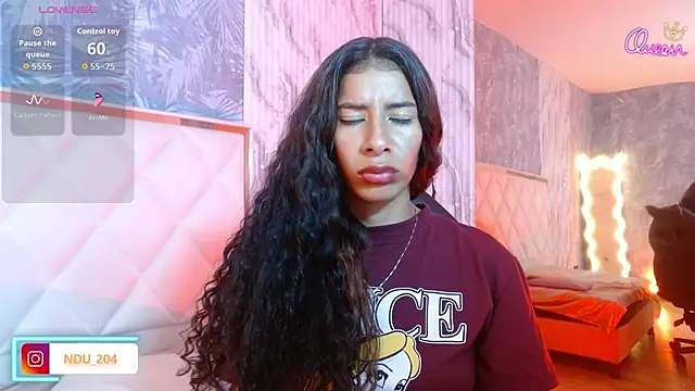 Nyx_tay: απευθείας συνομιλία ΧΧΧ