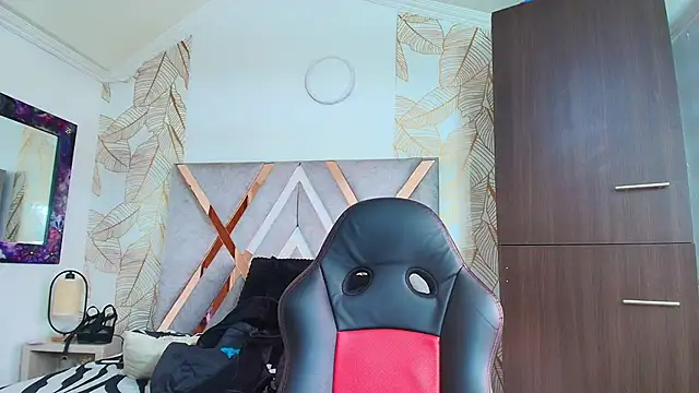 Naughty_Kittenm – Naživo XXX chat