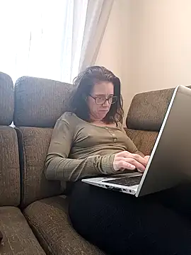 Pokazy przed kamerką – JezebelDutch