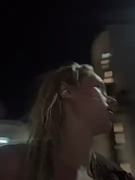 XXX chat uživo modela SunnyShiney