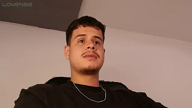 BjornSteel élő XXX-chatje