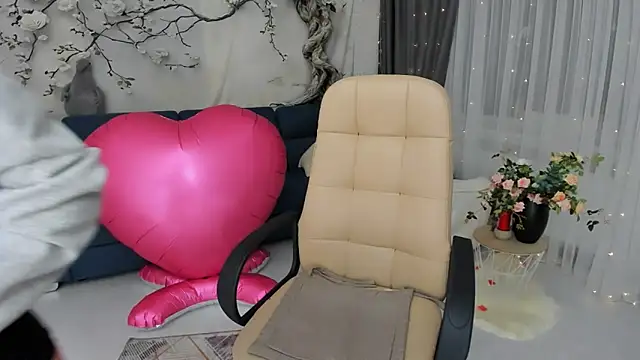 Živý XXX chat MiracleCurly