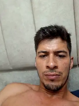 XXX chat uživo modela piterrr_hot