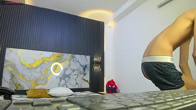 XXX chat uživo modela Dark_Desiree18