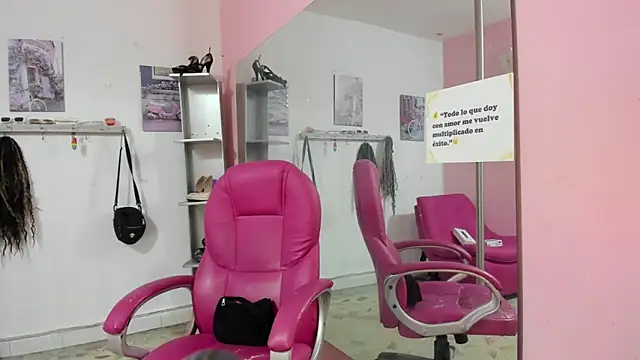 CAMILA--REY Adlı Modelin Canlı XXX Sohbeti