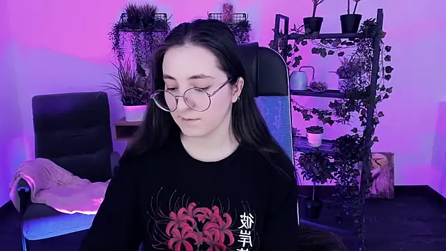 VirtuallVoyant's Live XXX Chat