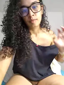 VelvetCurls Adlı Modelin Canlı XXX Sohbeti