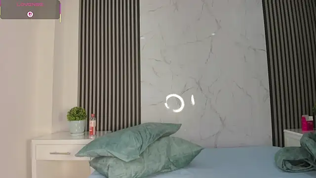 Chatroom XXX en direct de JackAndRosse_