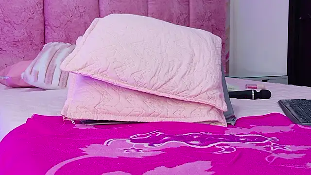 kendal_rossi Chat XXX in diretta