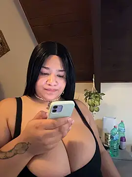 Chat +18 de SashaLiciosa_ ao vivo