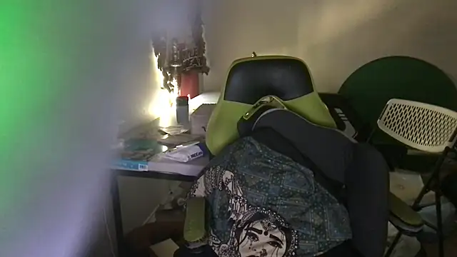 Chatroom XXX en direct de StuntingSpunMarine69