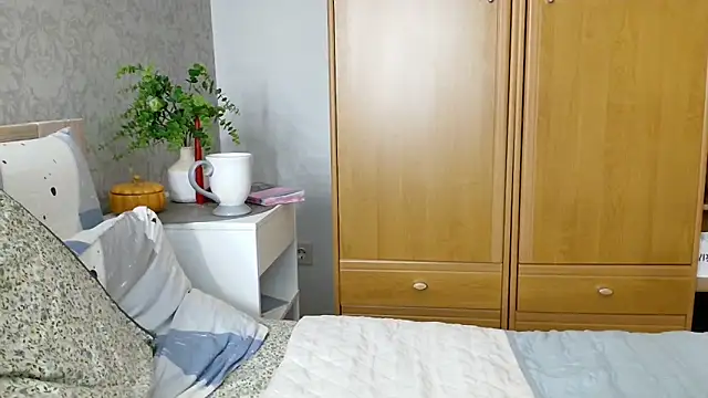 Owly_NZ live XXX chat