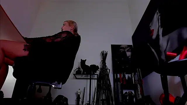 Chat XXX en directo de MistressDemi