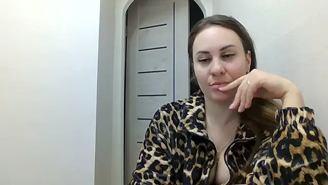 MeadowEyes live XXX chat