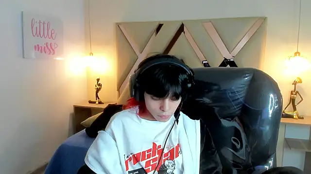 Sylasfrost ওয়েবক্যাম শো