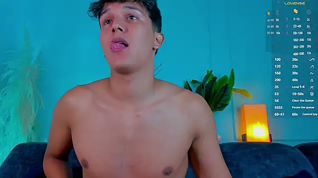 Chat +18 de Leo_Savage_ ao vivo