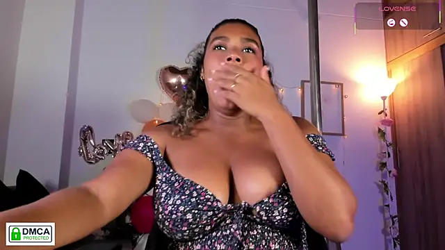 aleja_montiel__ 现场XXX聊天