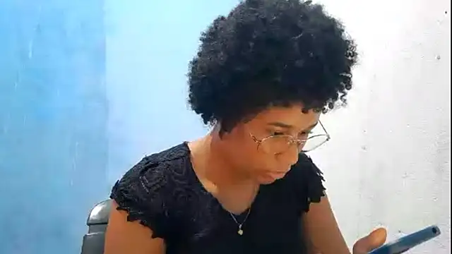 Czat XXX na żywo – MadelynStamant