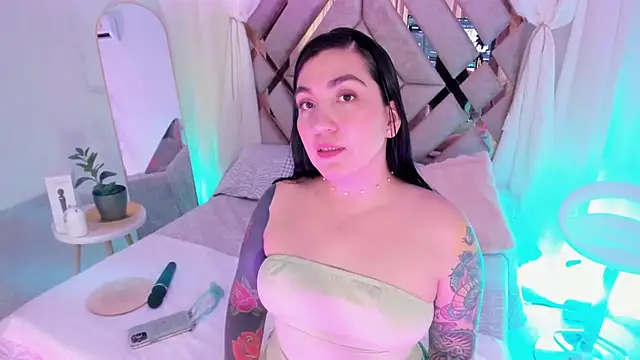 KathiaJenner: онлайн-секс-чат