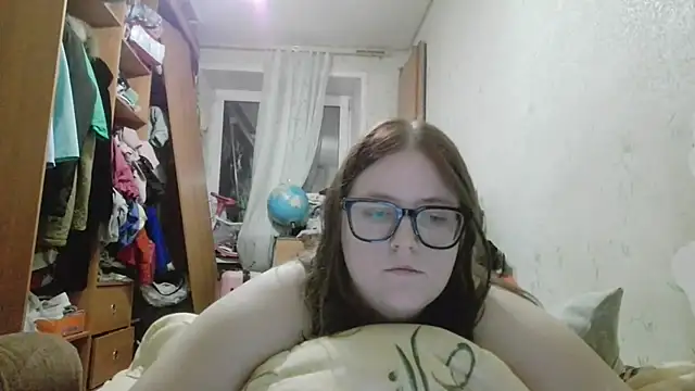 DesireMelissa élő XXX-chatje