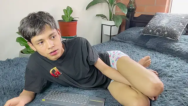 Andy_Belier23 网络视讯表演