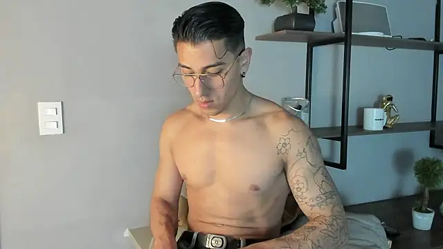 دردشة Andy_Joy_ الجنسية المباشرة