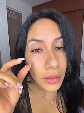 ArianaReynoldss Adlı Modelin Canlı XXX Sohbeti