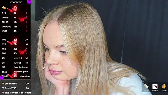 Show modela MaRiyaXXX na web-kameri