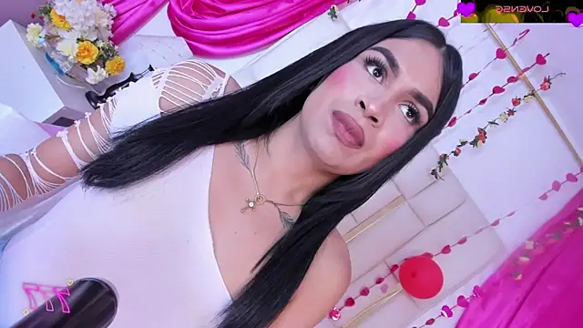 Chat +18 de Silvanna-Casstro ao vivo