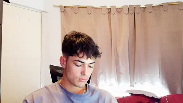 Czat XXX na żywo – jimmy_class