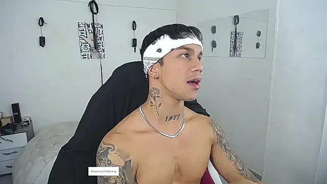 Leonard_Price Live XXX-Chat