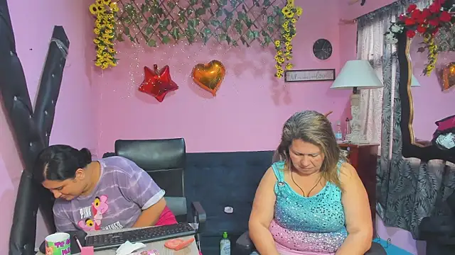 Sembang XXX Secara Langsung lesbiancuple