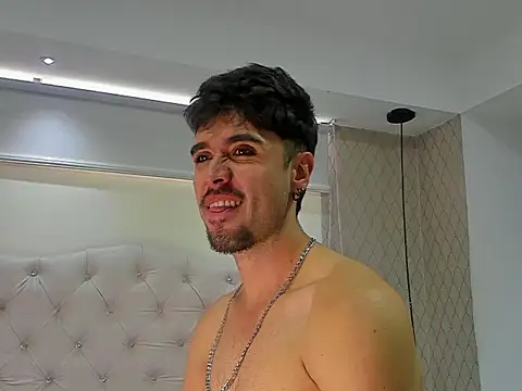 BrunoTurnerr Chat XXX in diretta