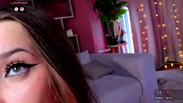 Lucy_louras live XXX chat