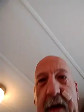 Yankeedave420 – Naživo XXX chat