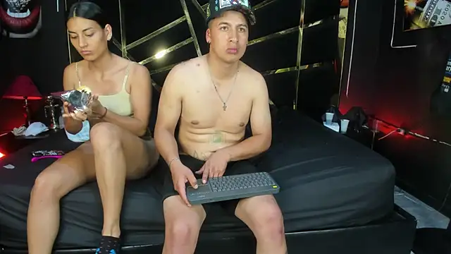 XXX chat uživo modela KataAndJordy