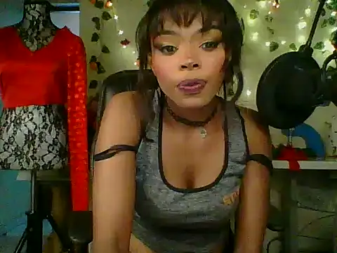 Anaconda2350 Live XXX Chat