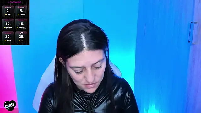 Chatroom XXX en direct de Saskyaa