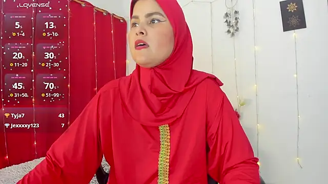 Chat +18 de AishaAmin_ ao vivo