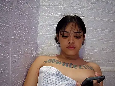 Yuriidelaveigne666 Pertunjukan Webcam