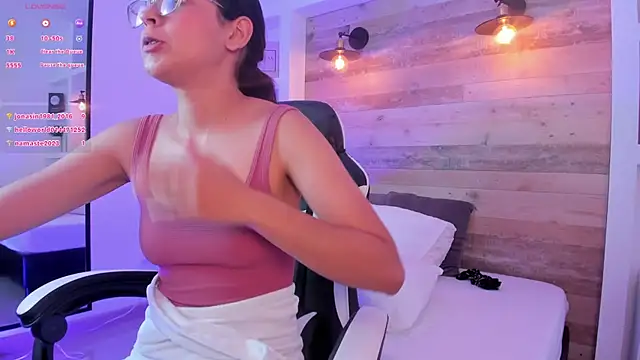 desireee_ Adlı Modelin Canlı XXX Sohbeti