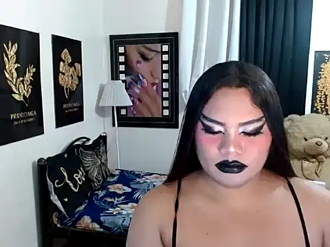 TSbrianaHugeCock Webcamshow