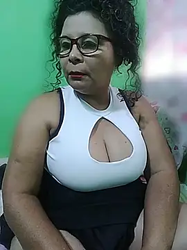 Amarantha25: онлайн-секс-чат