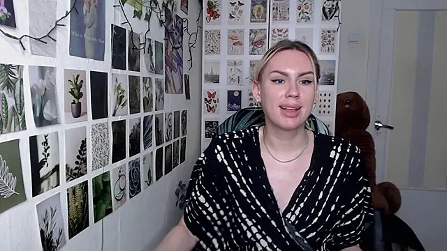 CapriScorpion: вебкам-шоу