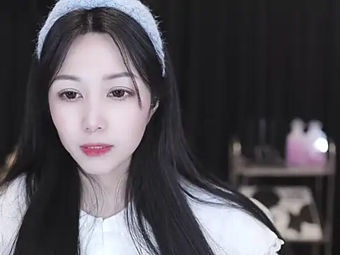 Nuyoah-77n Live XXX chat