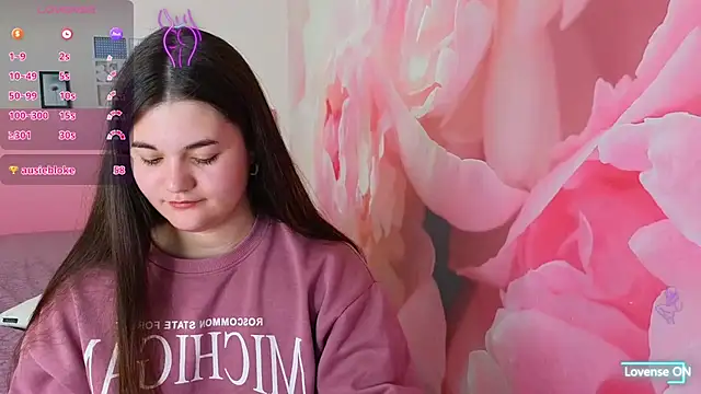 ElinaMilsのライブXXXチャット