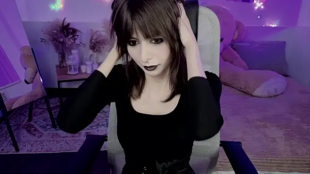 CrystallBloomのライブXXXチャット