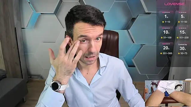 SteveTiger 现场XXX聊天