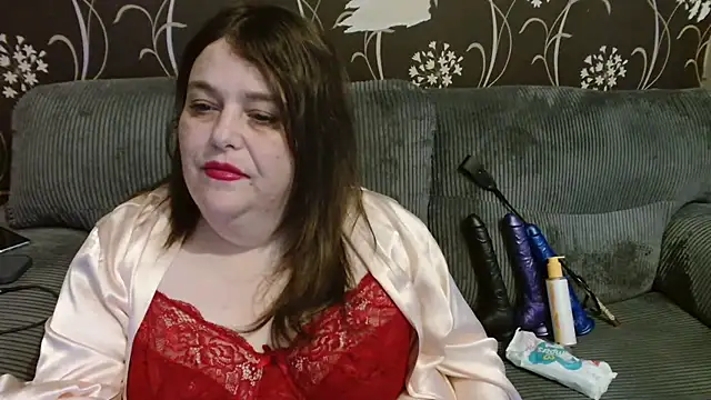 HousewifeMilf_Courtney 即時 XXX 聊天