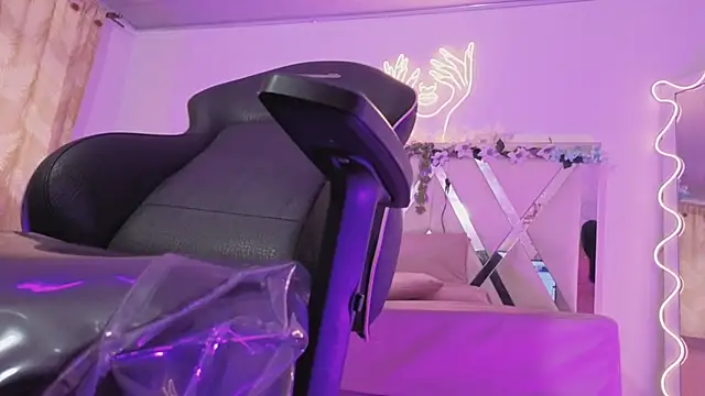 ZURY_TAY Live XXX-Chat